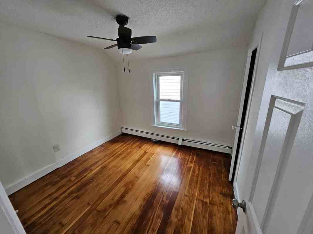 31 Norton Street ##2 - Photo 5 of 8