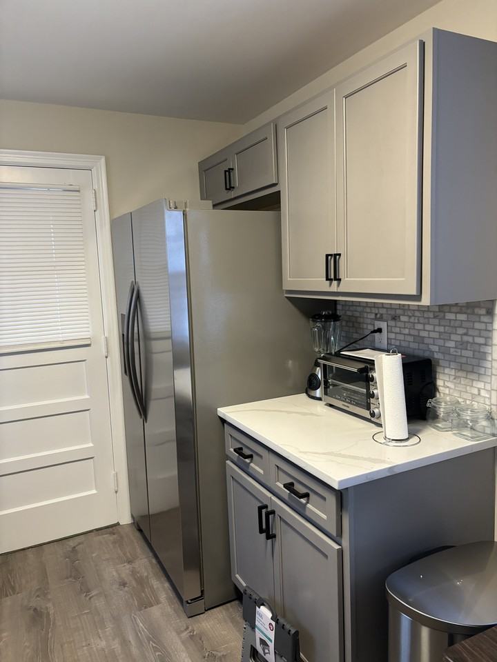 300 Dyer St #NA - Photo 7 of 19