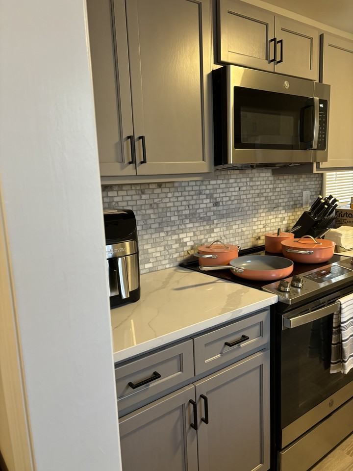 300 Dyer St #NA - Photo 3 of 16