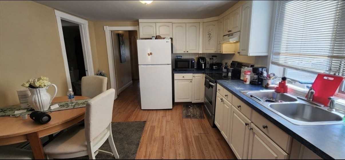 92 Arlington St #1 - Photo 5 of 9