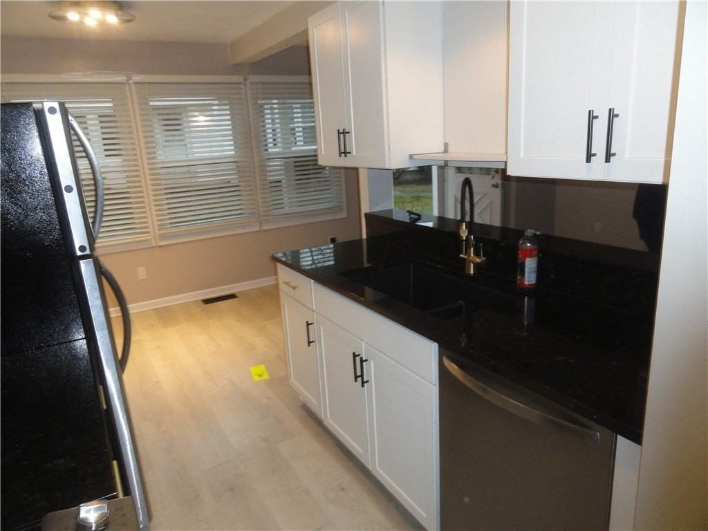 20 Eagle Ln - Photo 3 of 25