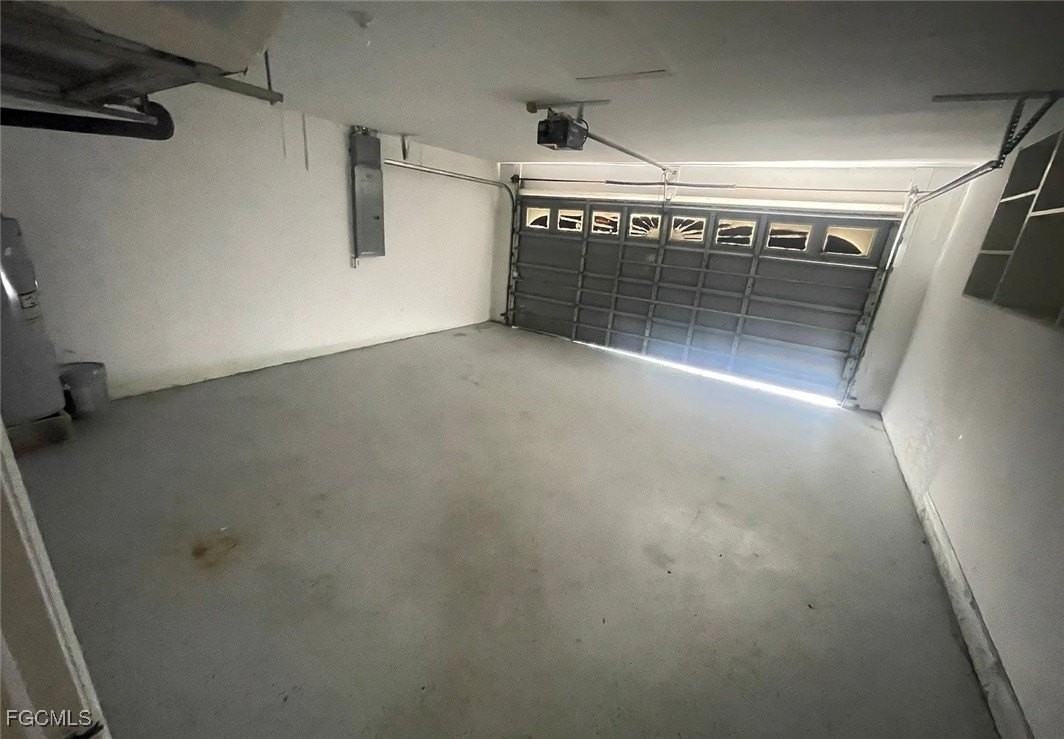 819 Abrams Blvd - Photo 3 of 10