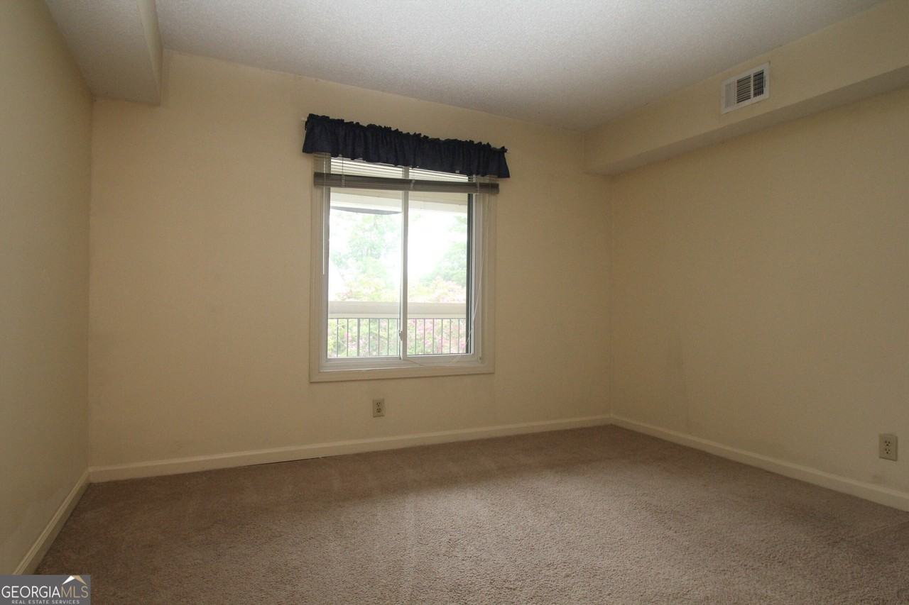 574 Emory Oaks Way - Photo 7 of 14