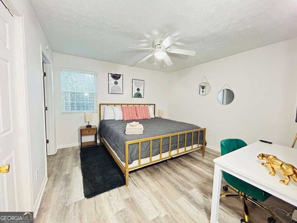 636 Sandys Ln Se - Photo 3 of 15