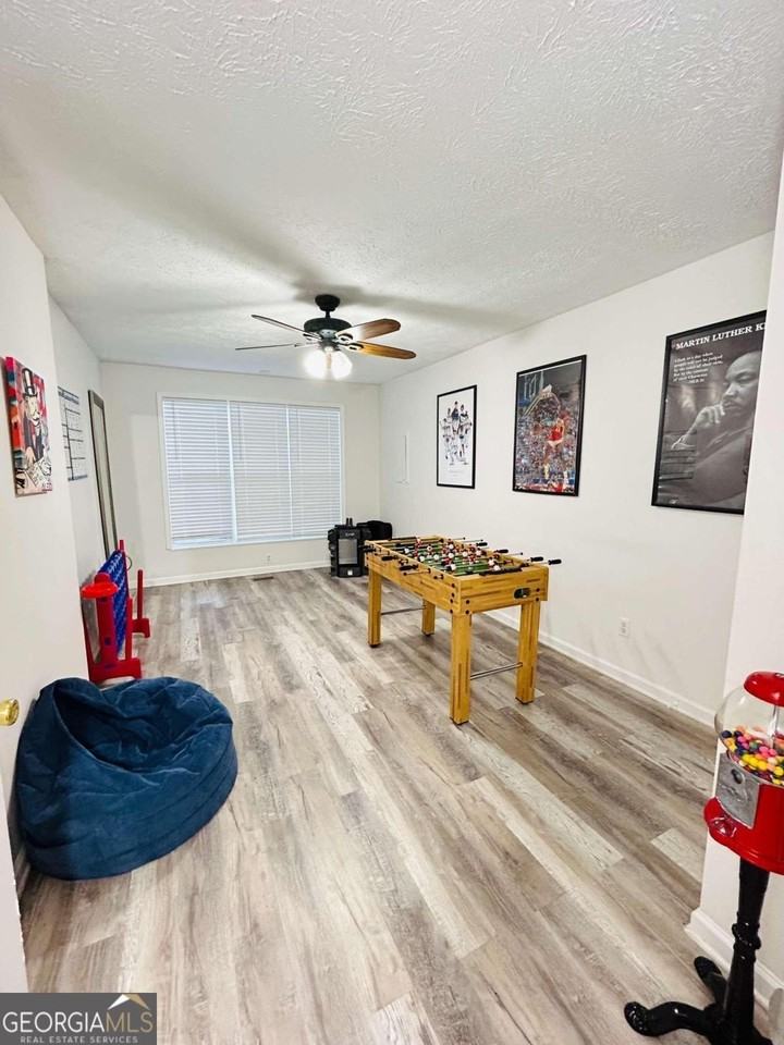 636 Sandys Ln Se - Photo 6 of 15