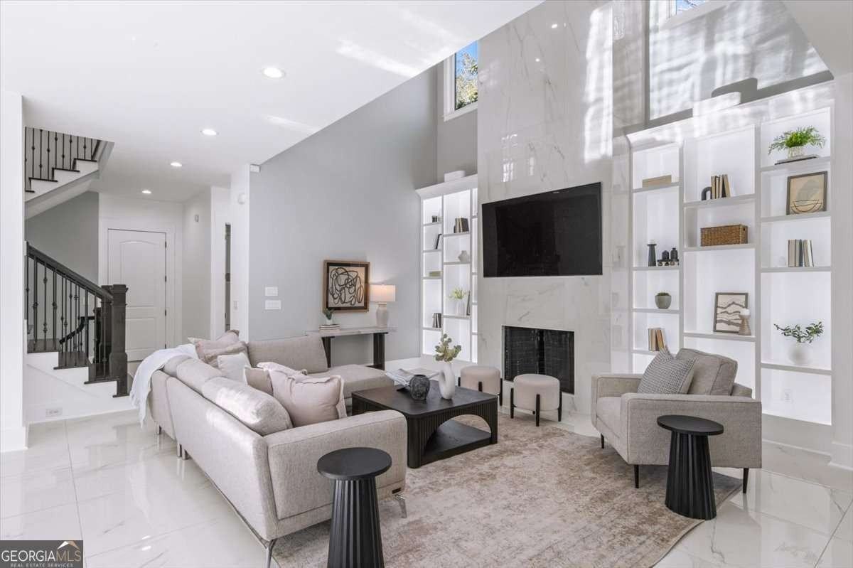 3040 Wallace Circle Southeast - Photo 4 of 50