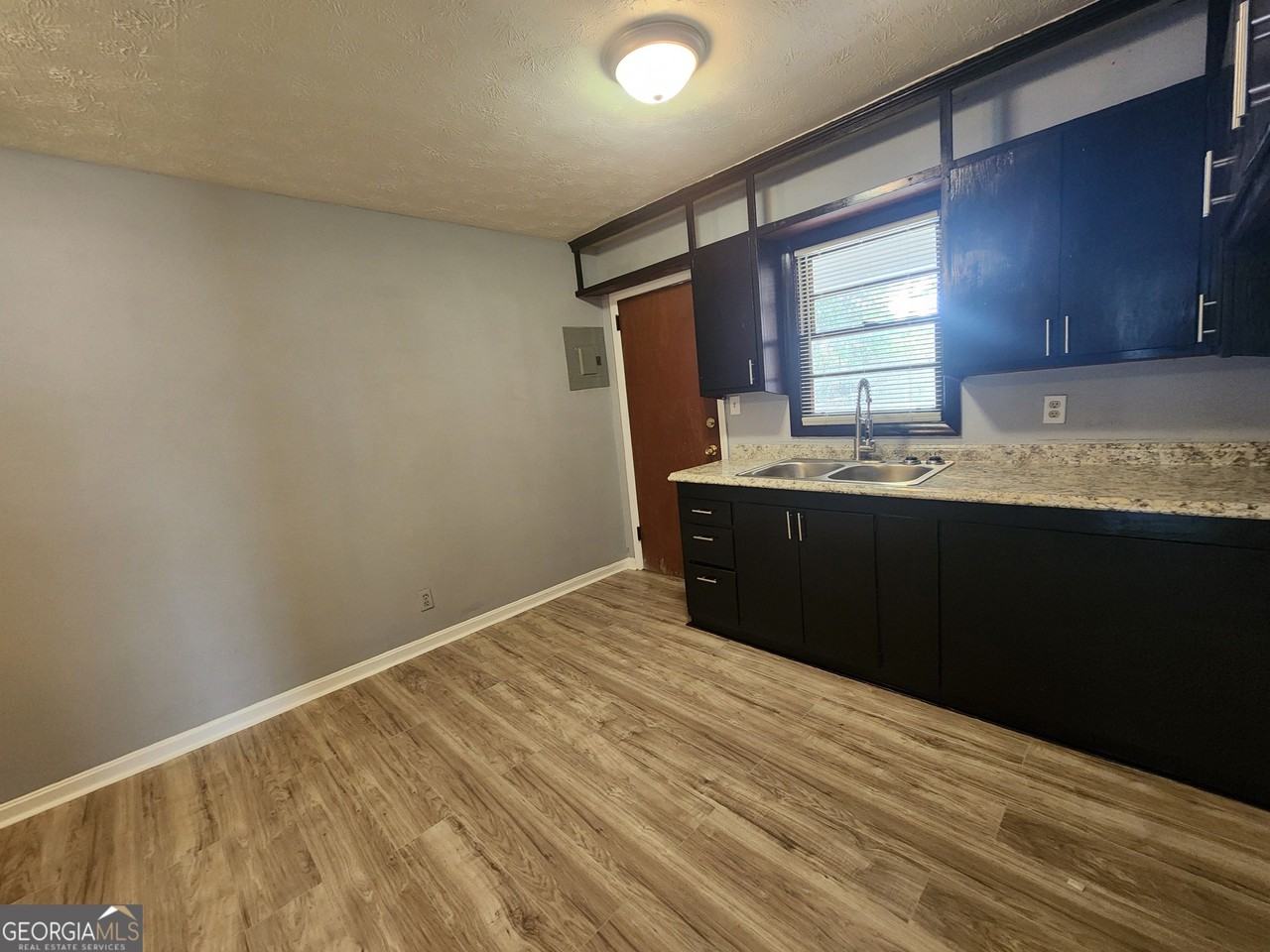 2639 Willow St Unit A #A - Photo 3 of 10