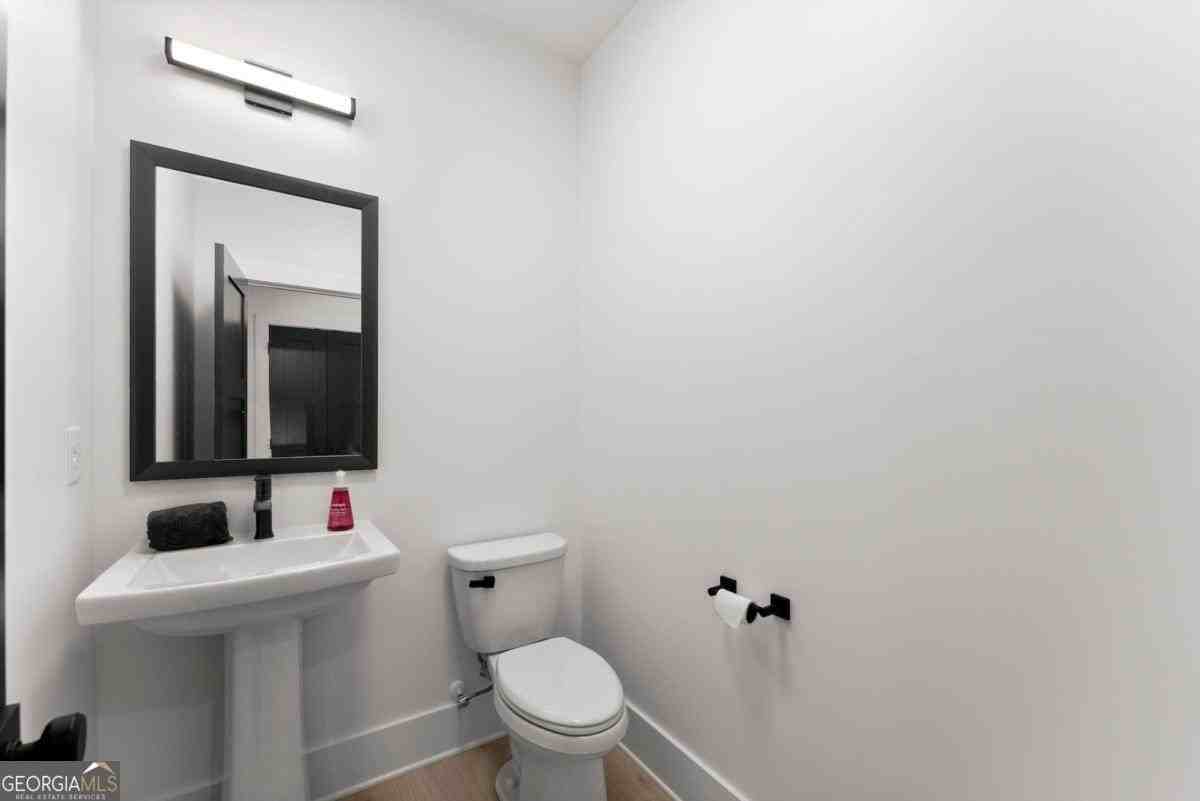 151 S Pointe Dr - Photo 5 of 50