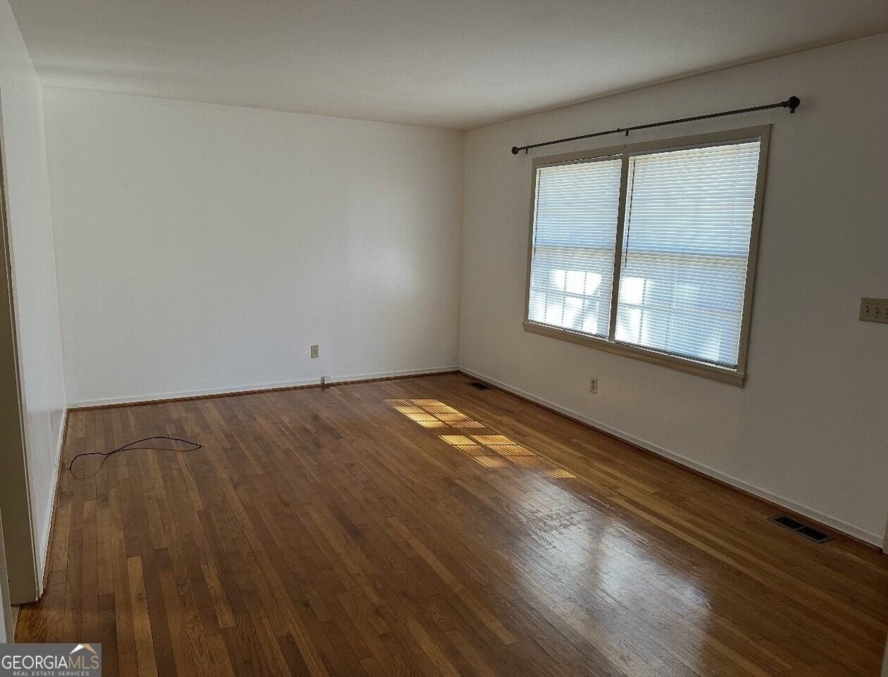 615 Harris Street - Photo 2 of 13