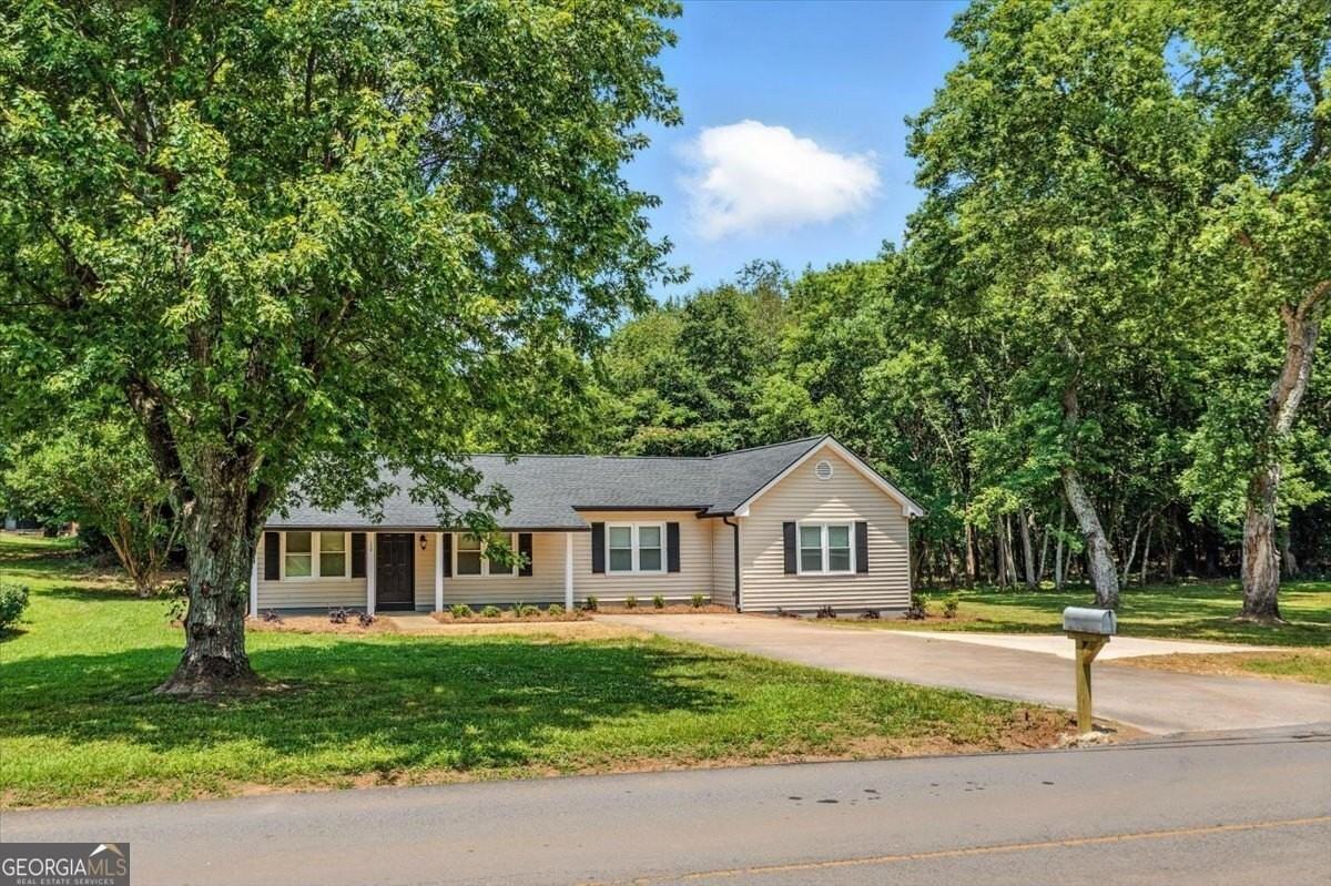 158 Sproull Road Southeast - Photo 3 of 32