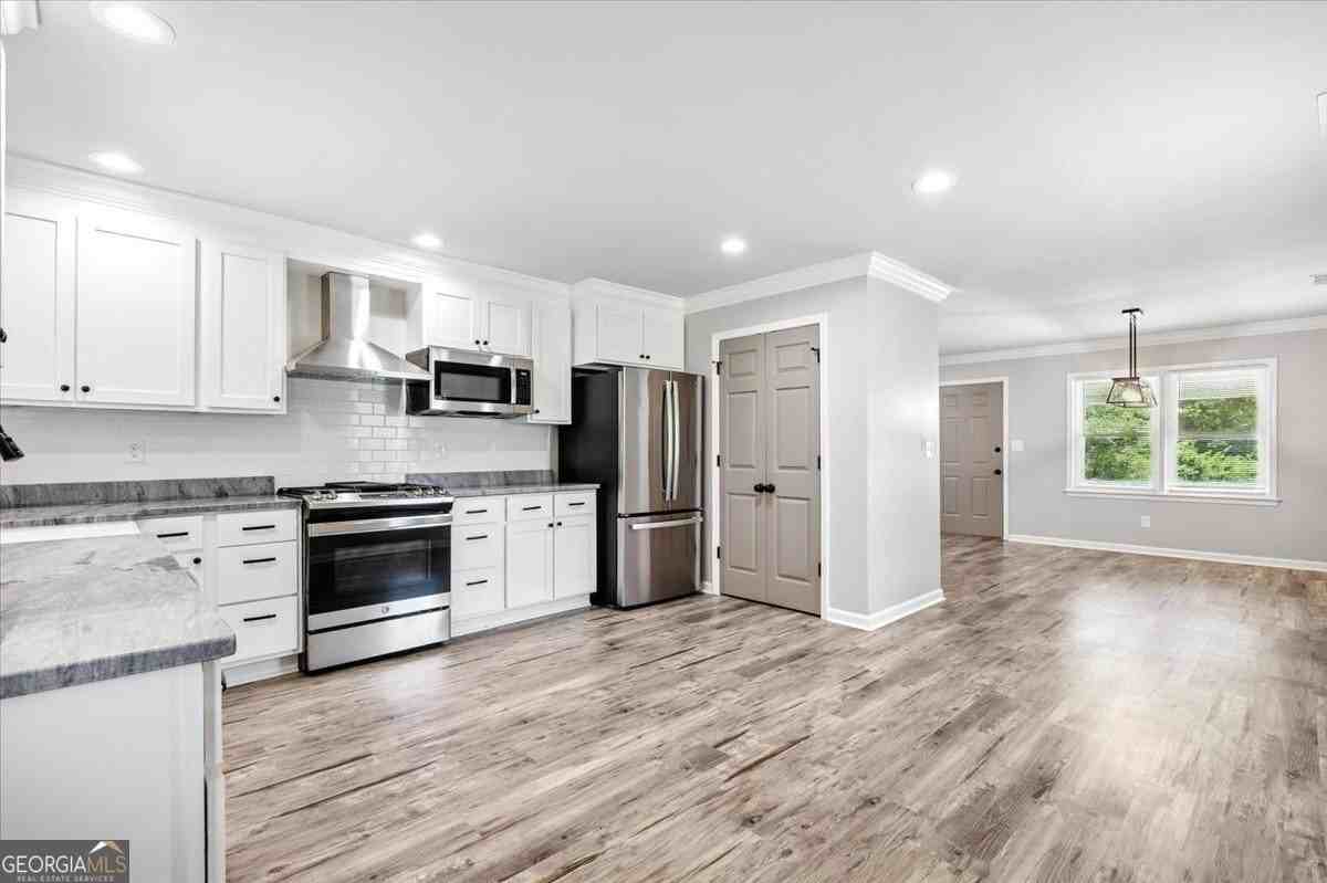 158 Sproull Road Southeast - Photo 5 of 32