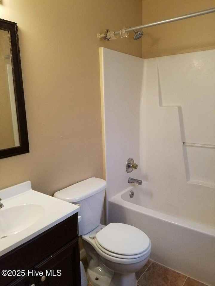 207 Springvale St - Photo 2 of 7