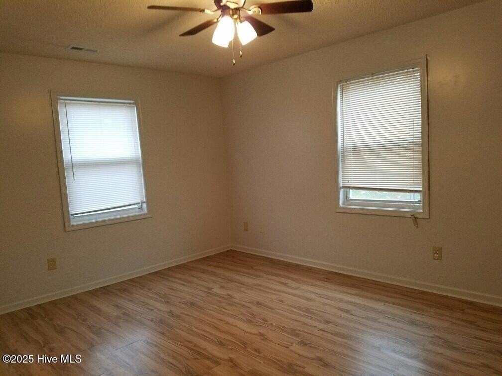 207 Springvale St - Photo 3 of 7