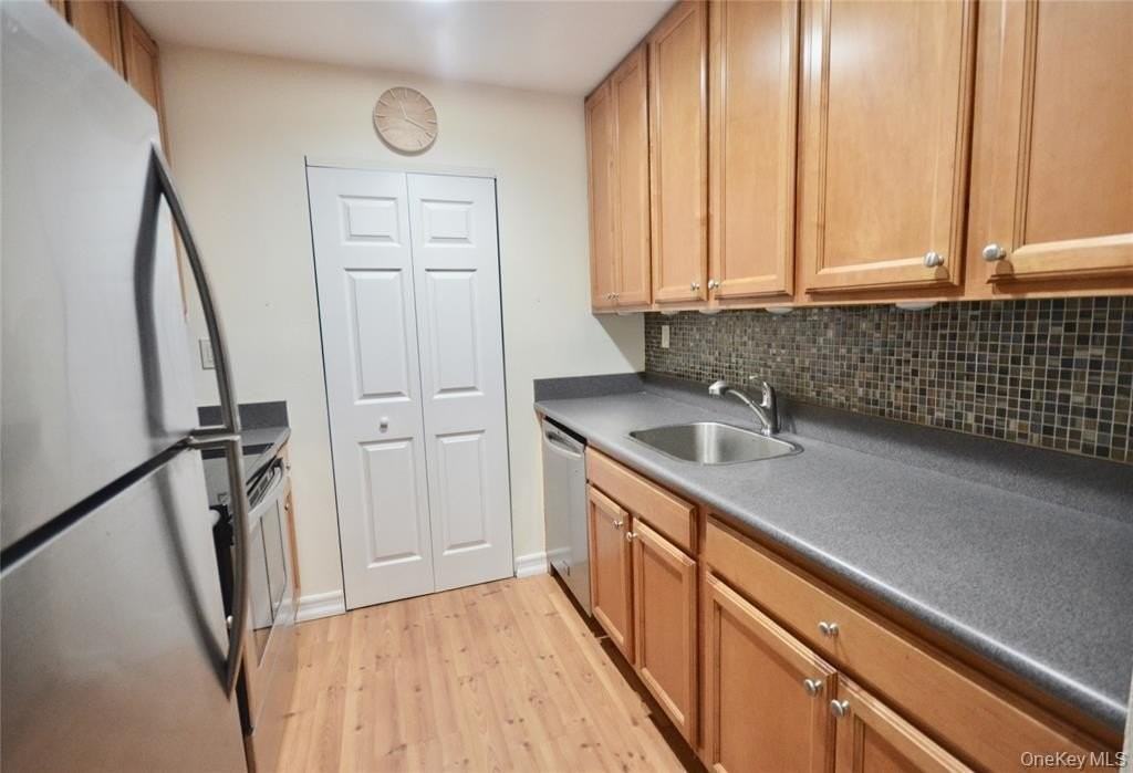 99 Richmond Blvd Unit 3a #3A - Photo 6 of 19