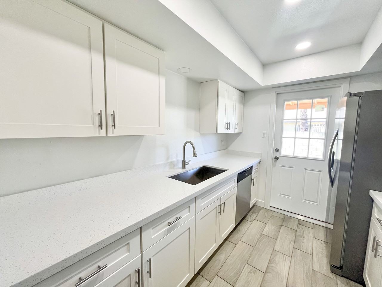 N 45th Ln - Photo 3 of 8