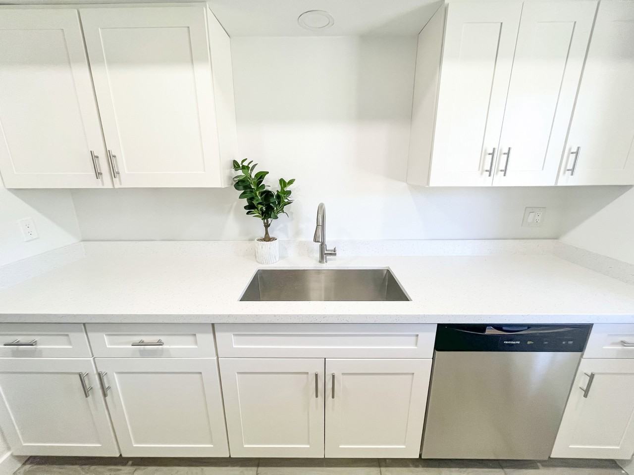 N 45th Ln - Photo 5 of 8