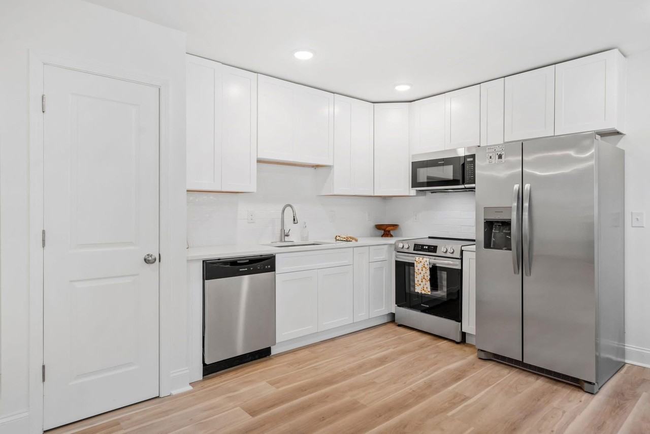 Cascade Rd Sw - Photo 3 of 5