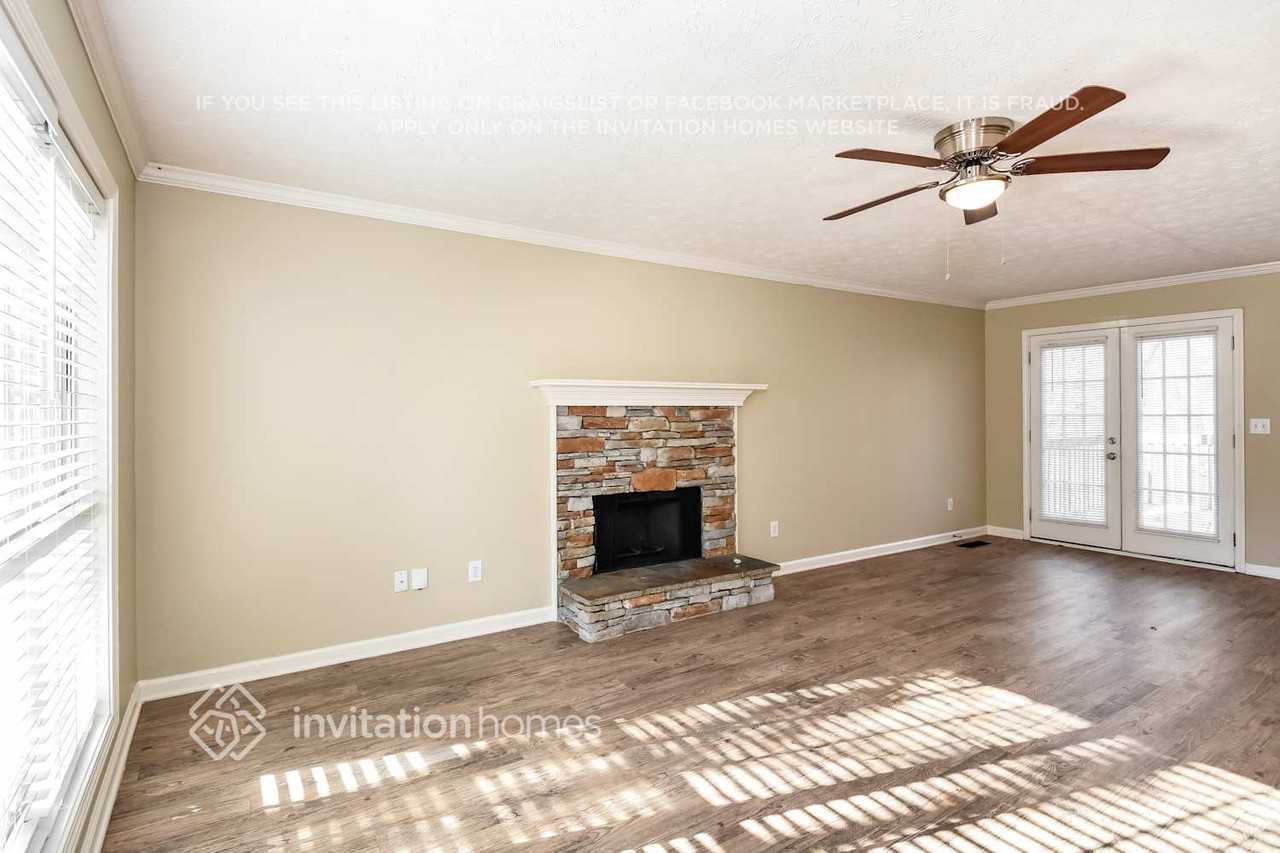 615 Simon Ive Dr - Photo 5 of 18