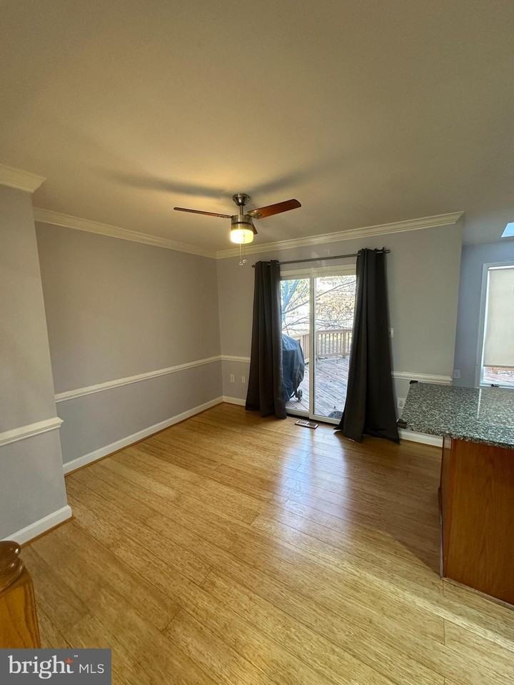 7 Drumcastle Ct - Photo 5 of 17