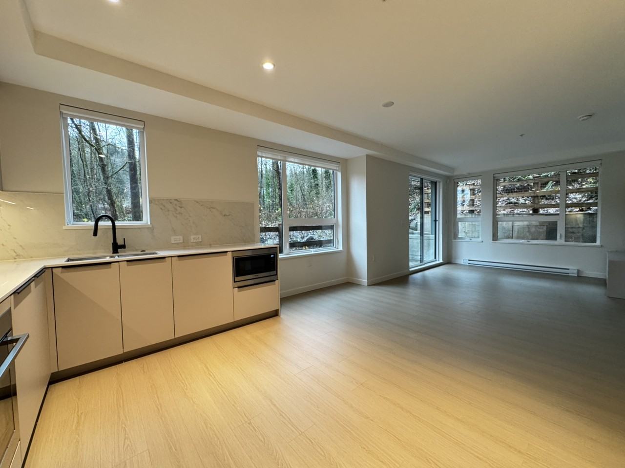 2015 St Johns St - Photo 3 of 35