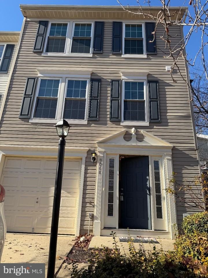 9068 Falcon Glen Ct - Photo 2 of 46