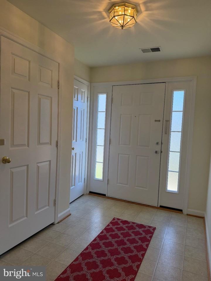 9068 Falcon Glen Ct - Photo 4 of 46