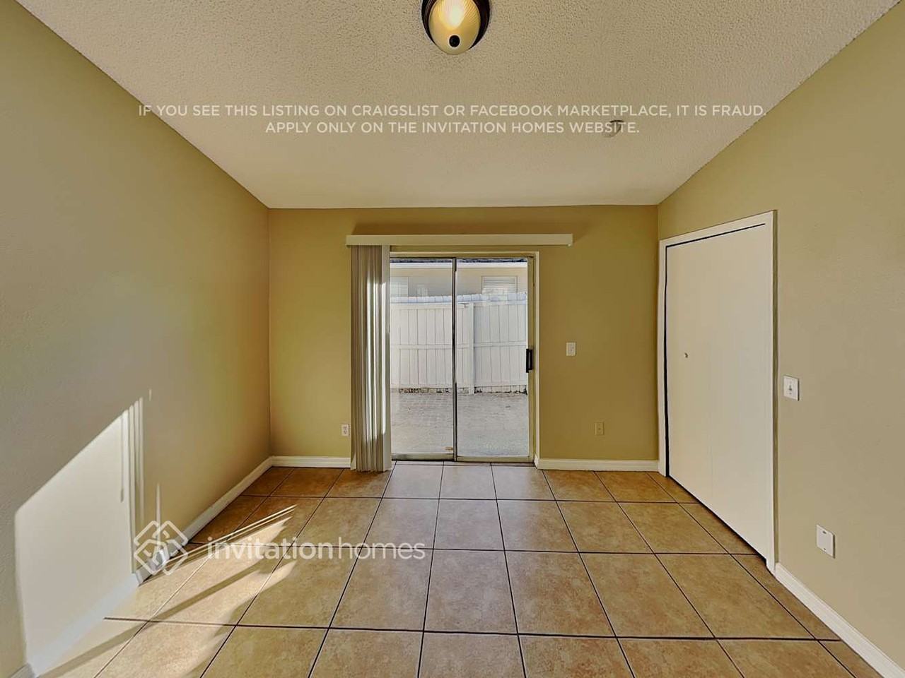 9624 Hollyhill Drive - Photo 7 of 18