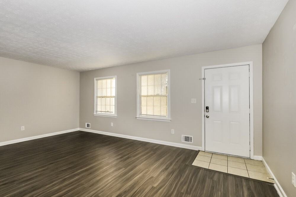 5789 Northfield Dr - Photo 5 of 18