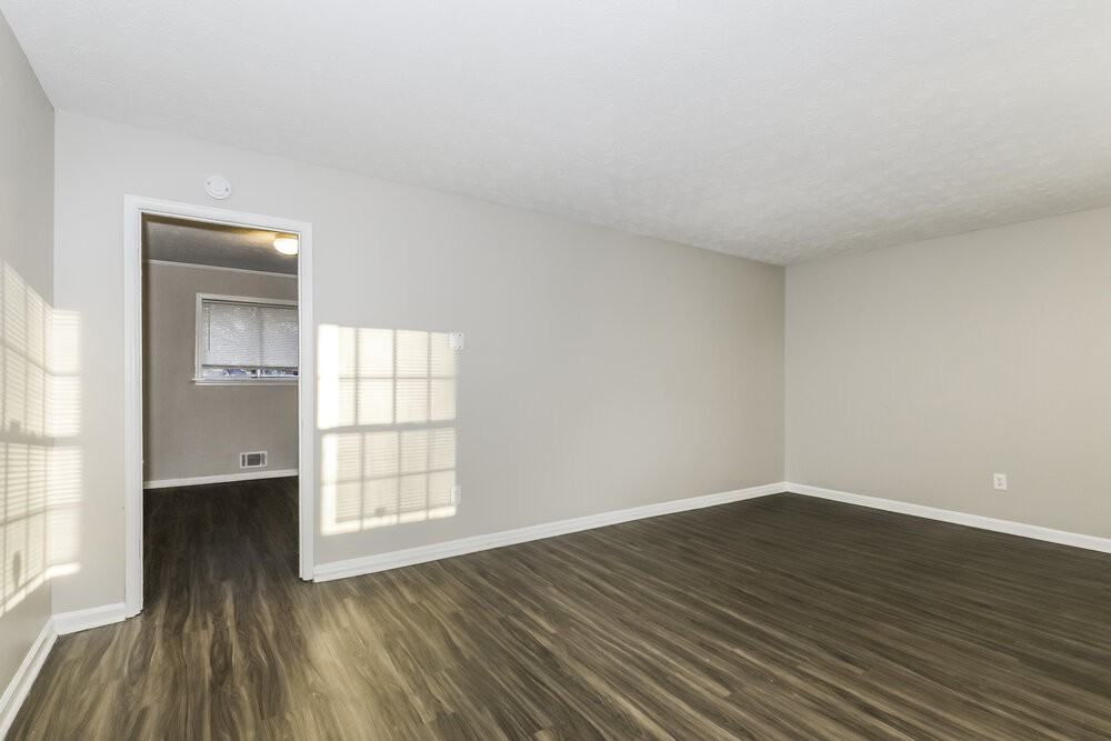 5789 Northfield Dr - Photo 6 of 18