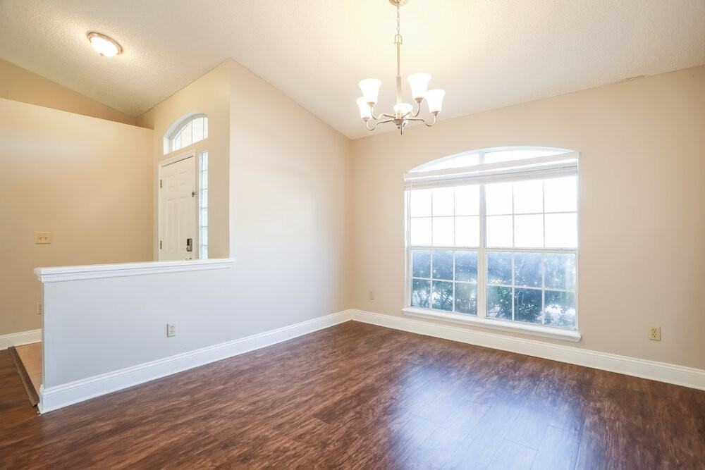 8244 International Village Dr - Photo 6 of 16