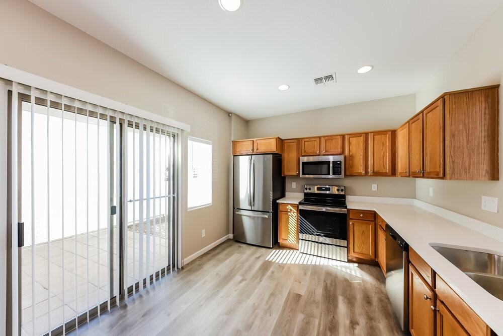 10239 W Via Del Sol - Photo 6 of 17