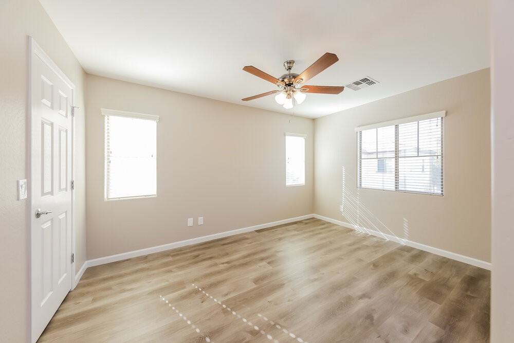 10239 W Via Del Sol - Photo 7 of 17