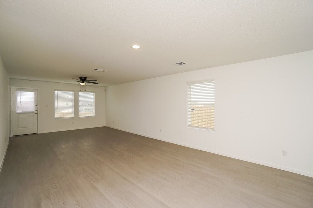 540 Roquefort Street - Photo 5 of 16