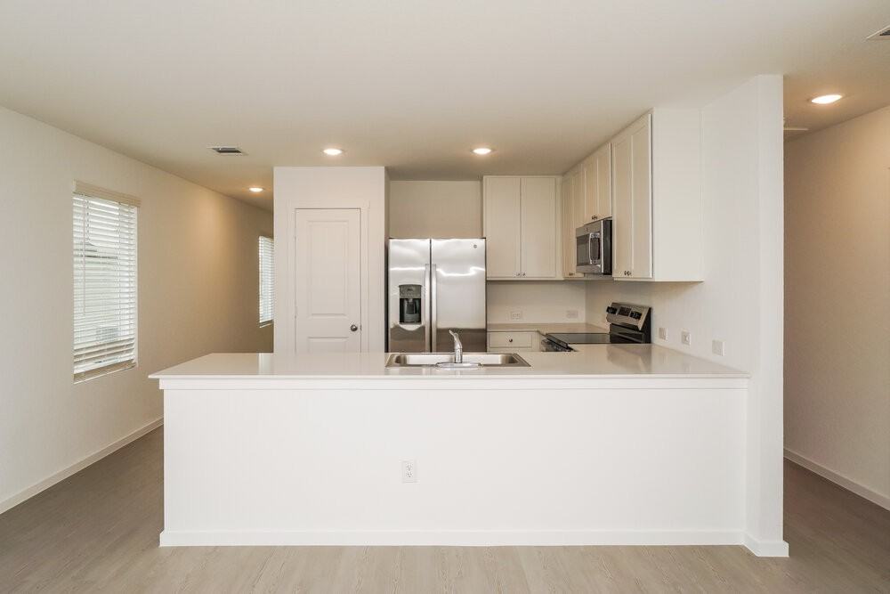 540 Roquefort Street - Photo 7 of 16