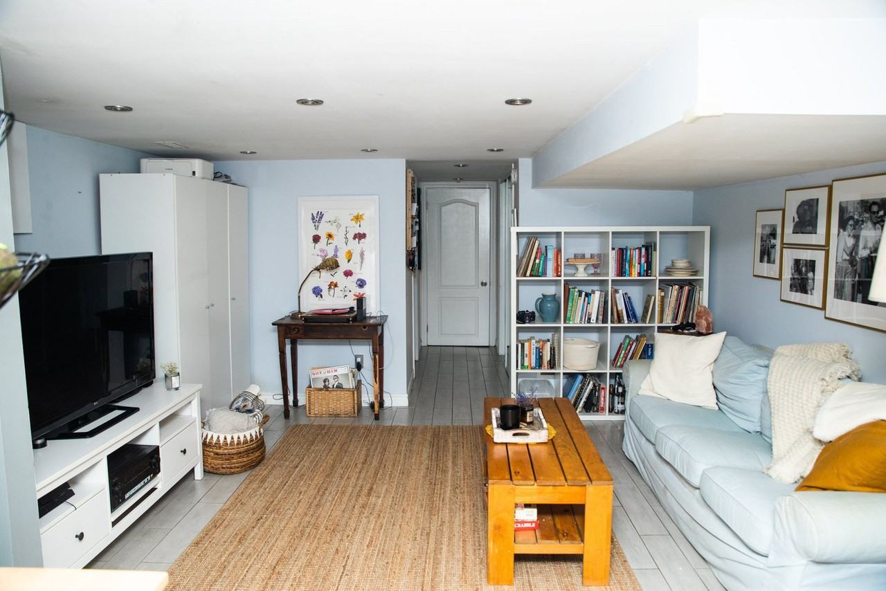 47 Hounslow Heath Road - Photo 3 of 8