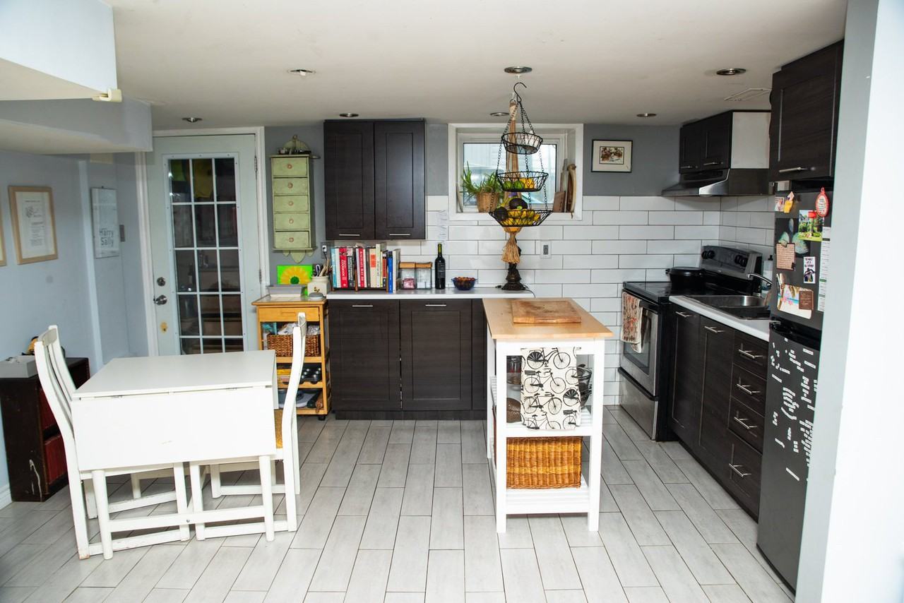 47 Hounslow Heath Road - Photo 4 of 8