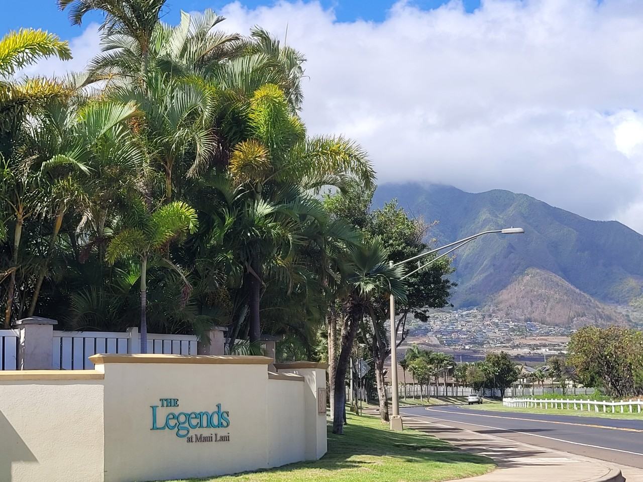 42 Henohea Place - Photo 3 of 31