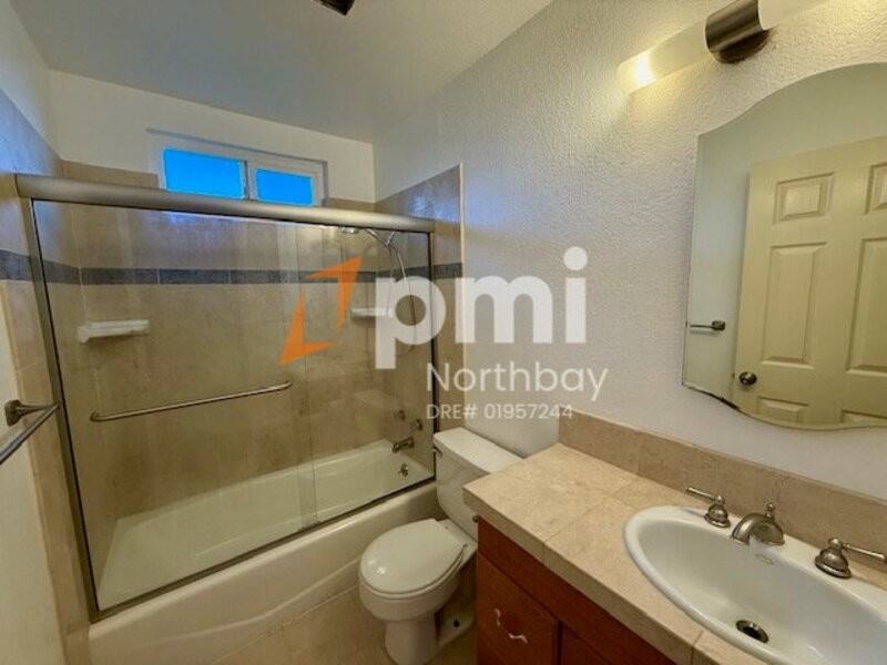 808 Spoonbill Ln - Photo 7 of 11