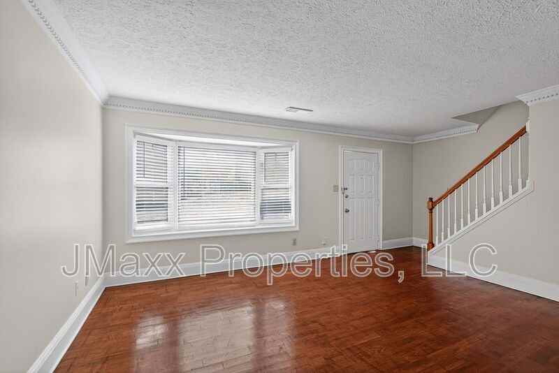 898 Chippendale Ln - Photo 2 of 18