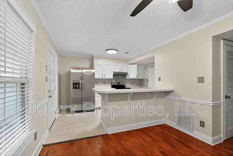 898 Chippendale Ln - Photo 5 of 18