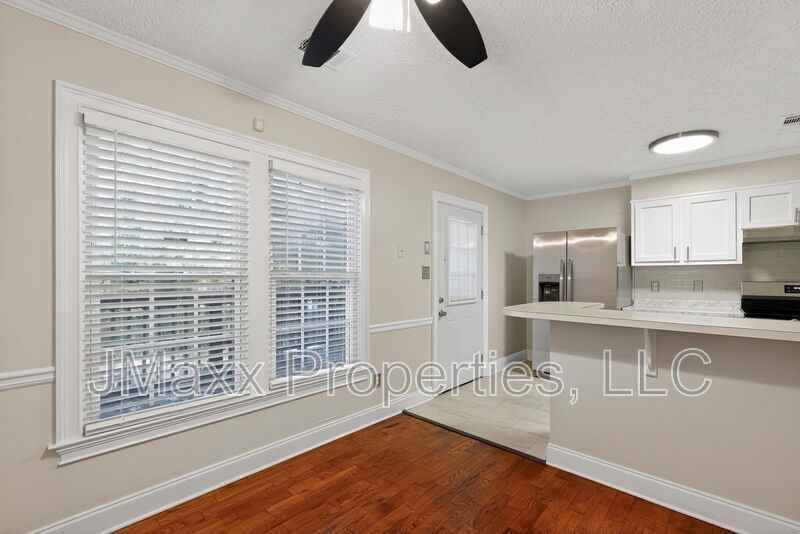 898 Chippendale Ln - Photo 7 of 18