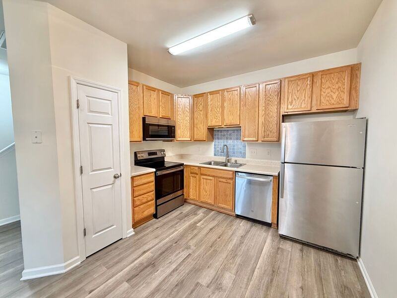 1310 Canyon Rock Court #102 - Photo 5 of 18