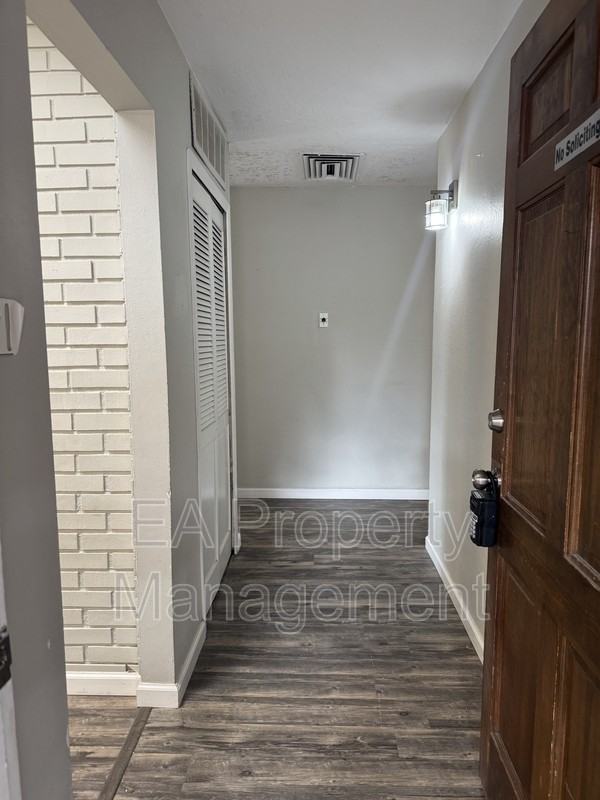 1417 Dorothy St Ne - Photo 4 of 40