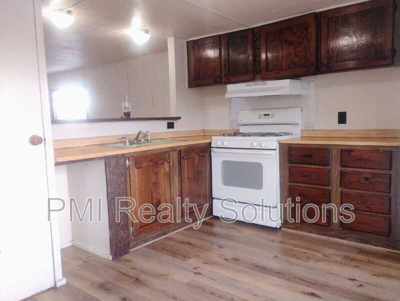 300 Elberta Ave - Photo 4 of 10