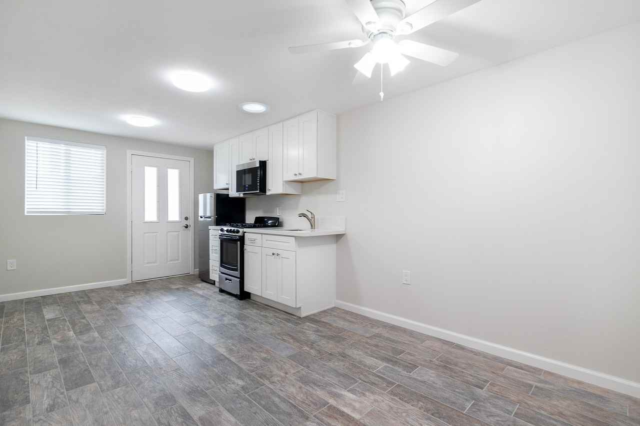 582 Douglas Street - Photo 2 of 20