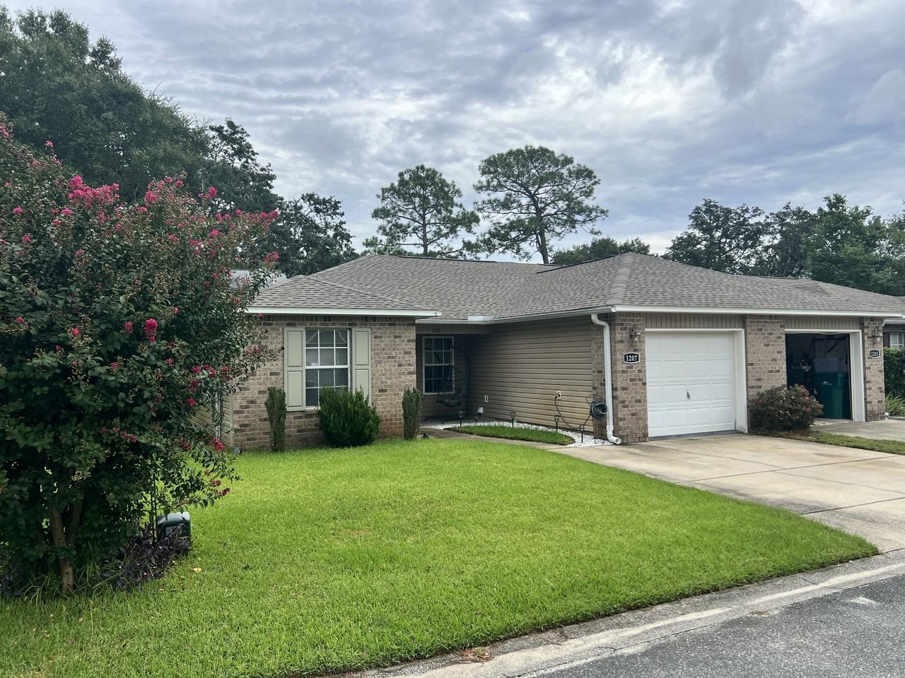 1207 Chimera Lane - Photo 2 of 24