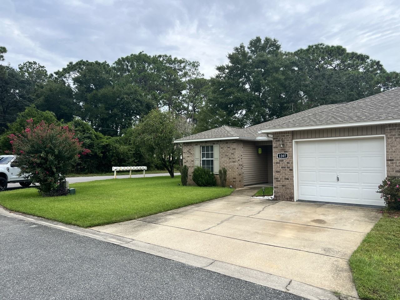 1207 Chimera Lane - Photo 3 of 24