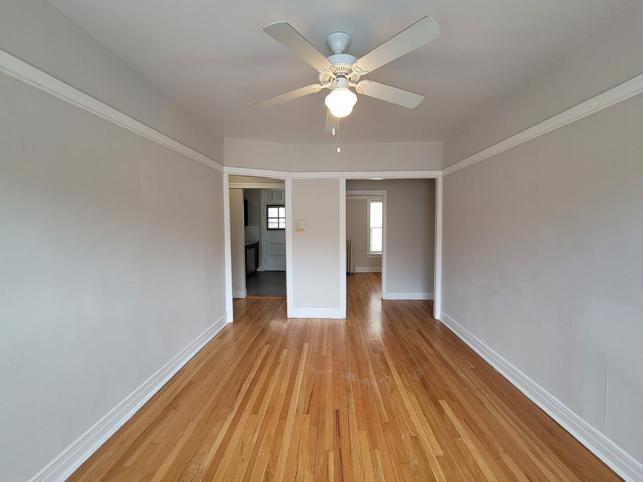 1445 W Lunt Ave #3N - Photo 6 of 13