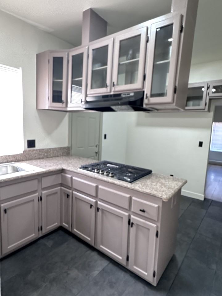 166 S Clarence St #166 - Photo 3 of 5