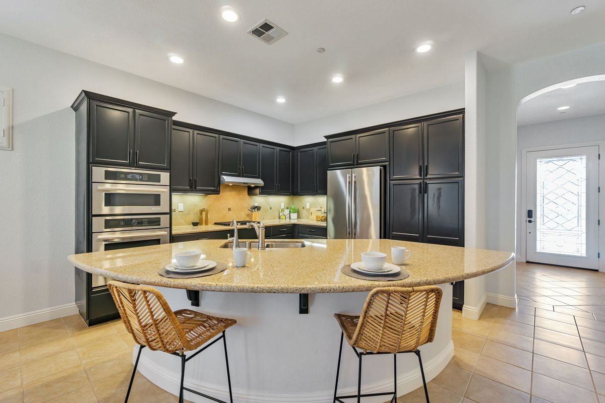 1631 Chianti Lane - Photo 3 of 50